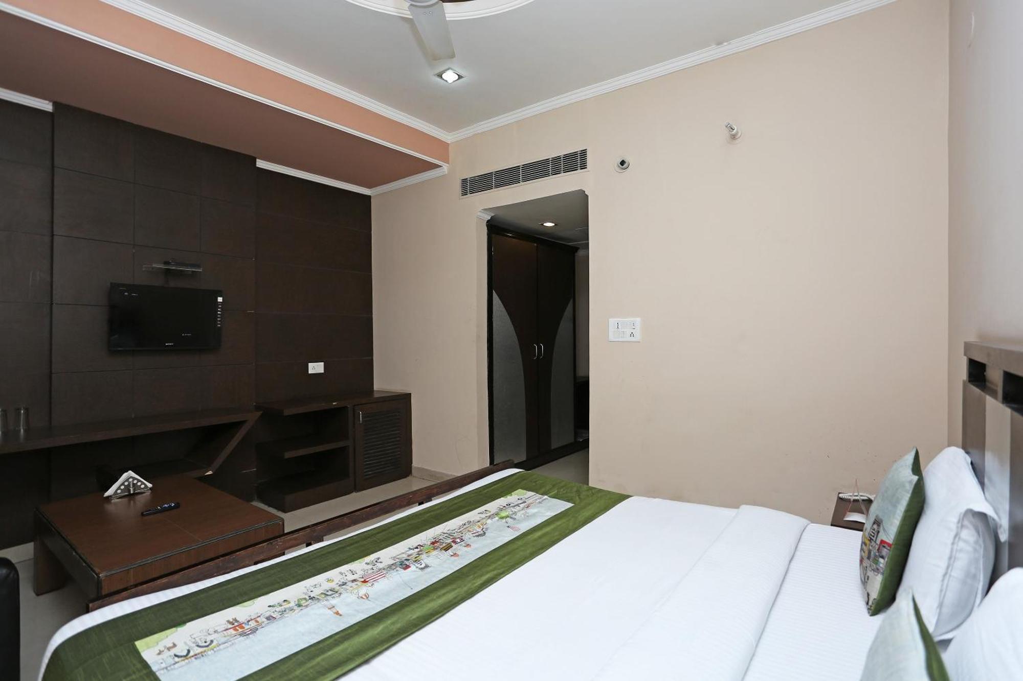 Hotel O Mukut Regency Ghaziabad Ngoại thất bức ảnh