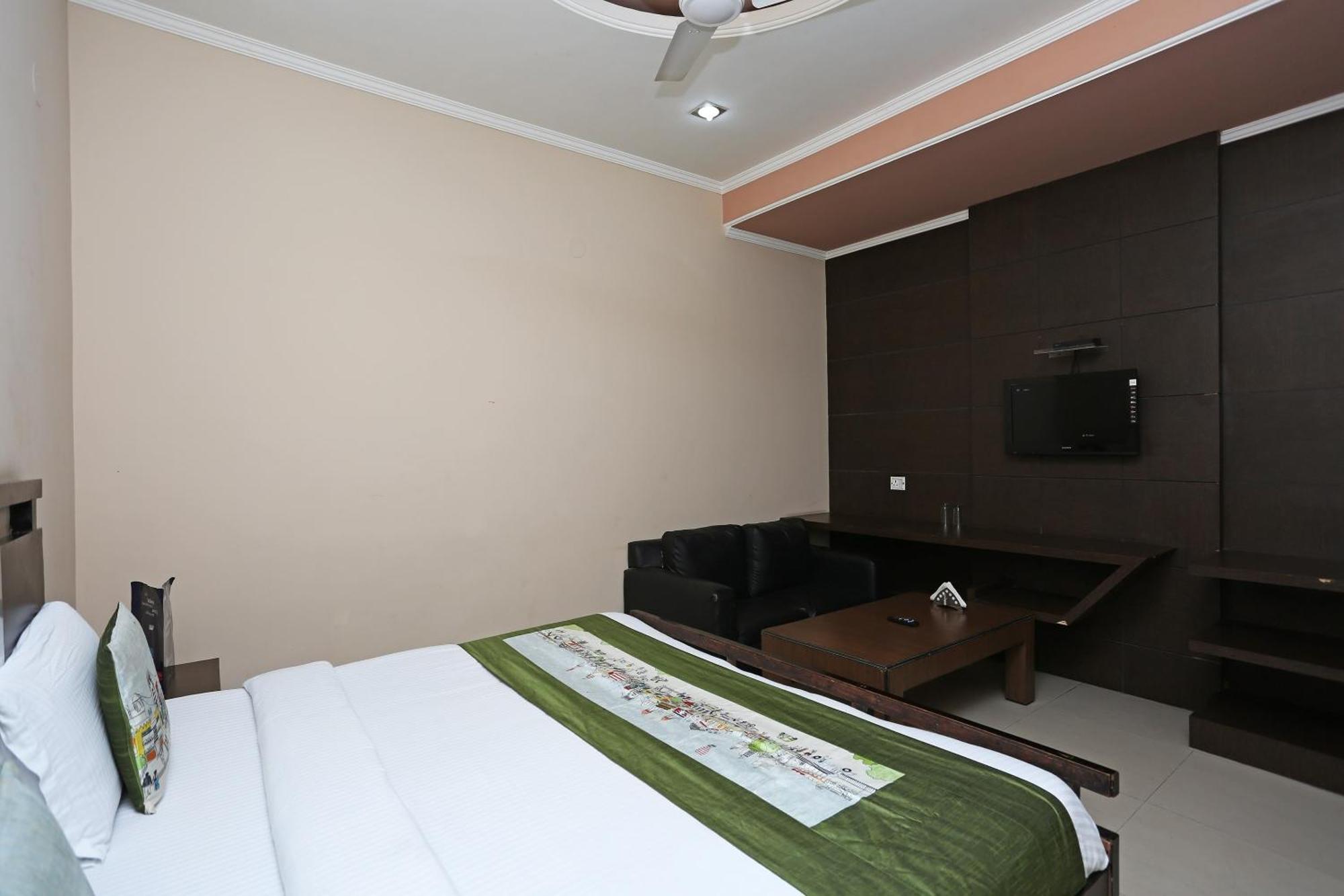 Hotel O Mukut Regency Ghaziabad Ngoại thất bức ảnh