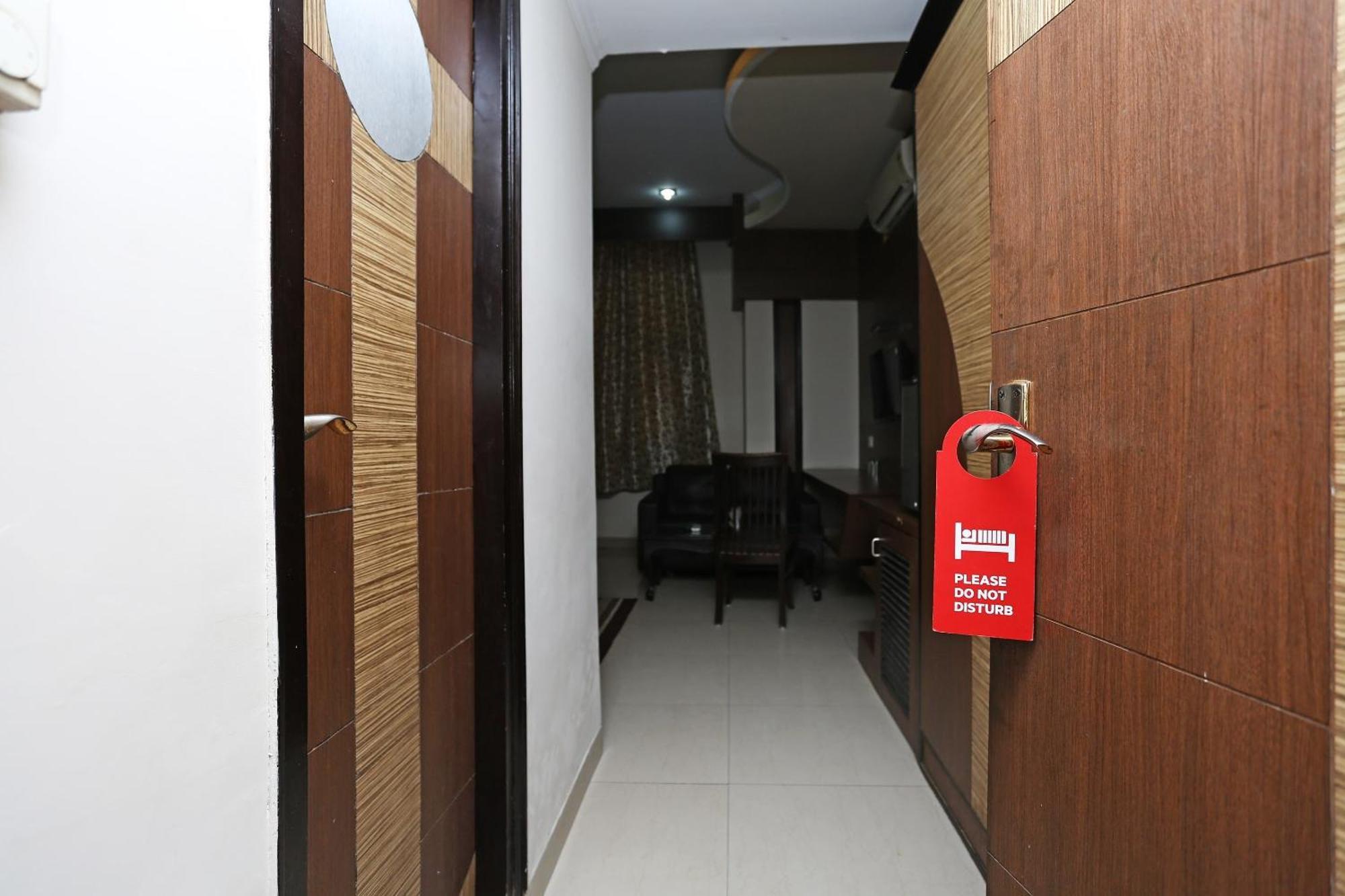 Hotel O Mukut Regency Ghaziabad Ngoại thất bức ảnh